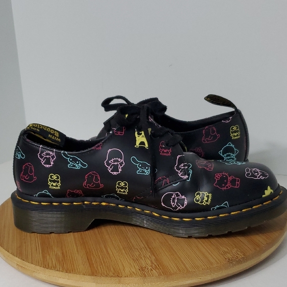 Dr. Martens x Hello Kitty Low Top Loafers 1461 HK+F Women's Size 10 - Picture 8 of 13
